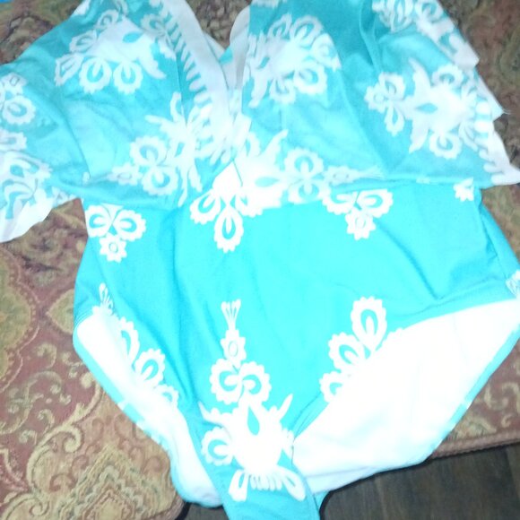 Bathing suit - Picture 1 of 5